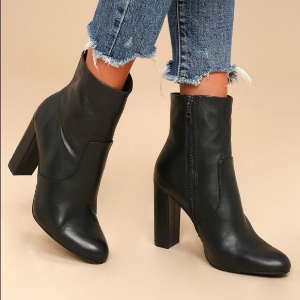 Steve Madden Black Edril Ankle Boots sz 6